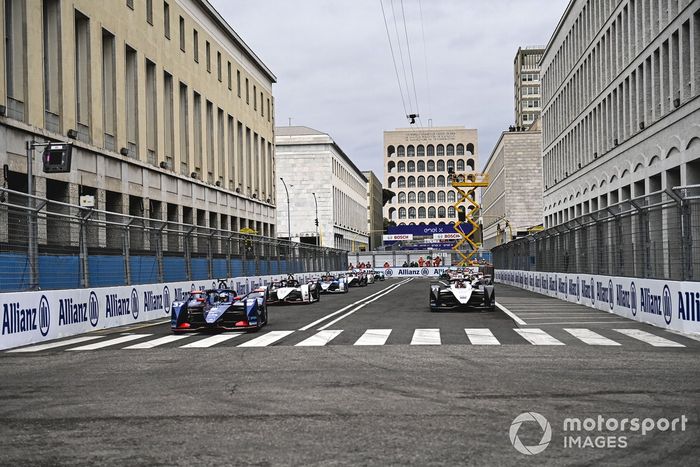 Nick Cassidy, Envision Virgin Racing, Audi e-tron FE07, Norman Nato, Venturi Racing, Silver Arrow 02 on the grid