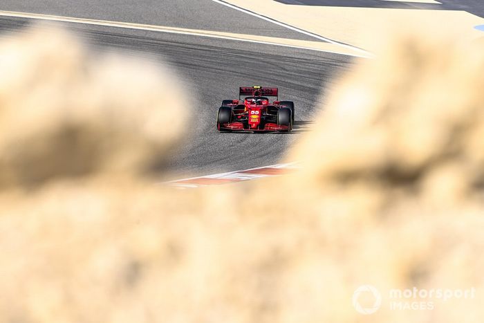 Carlos Sainz Jr., Ferrari SF21