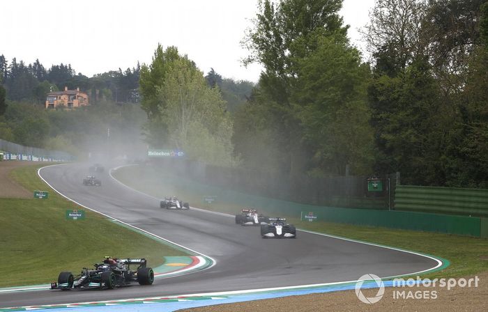 Valtteri Bottas, Mercedes W12, George Russell, Williams FW43B, Kimi Raikkonen, Alfa Romeo Racing C41