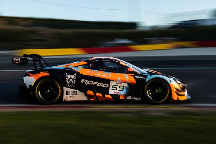 #59 Garage 59 McLaren 720S GT3 EVO: Joseph Loake, Marvin Kirchhöfer, Benjamin Goethe