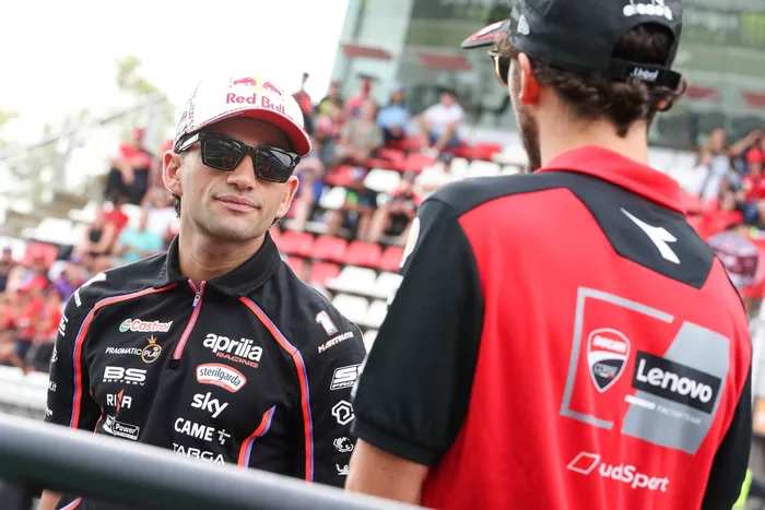 Jorge Martin, Aprilia Racing Team, Francesco Bagnaia, Ducati Team