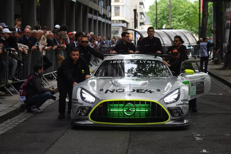 #60 Iron Lynx Mercedes-AMG LMGT3