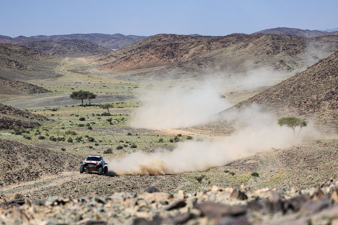 #217 X-raid Mini JCW Team Mini John Cooper Works Rally Plus: Krzysztof Holowczyc, Łukasz Kurzeja