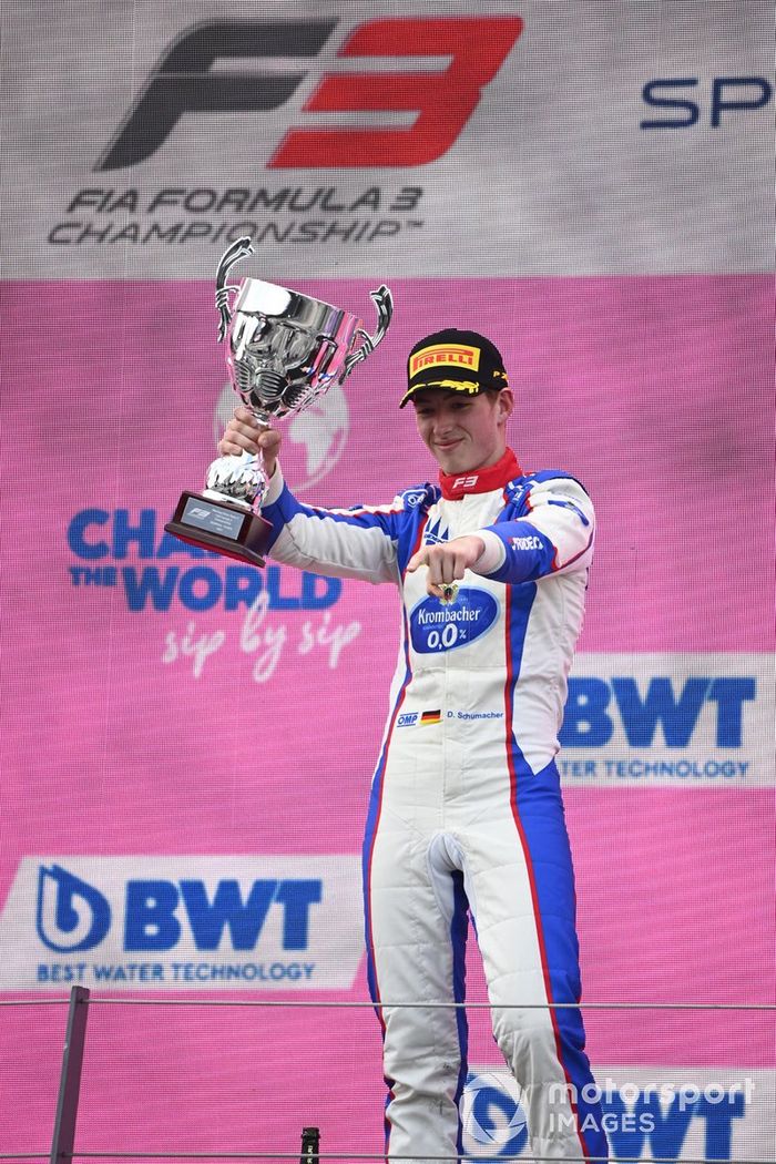 Podio: ganador David Schumacher, Trident