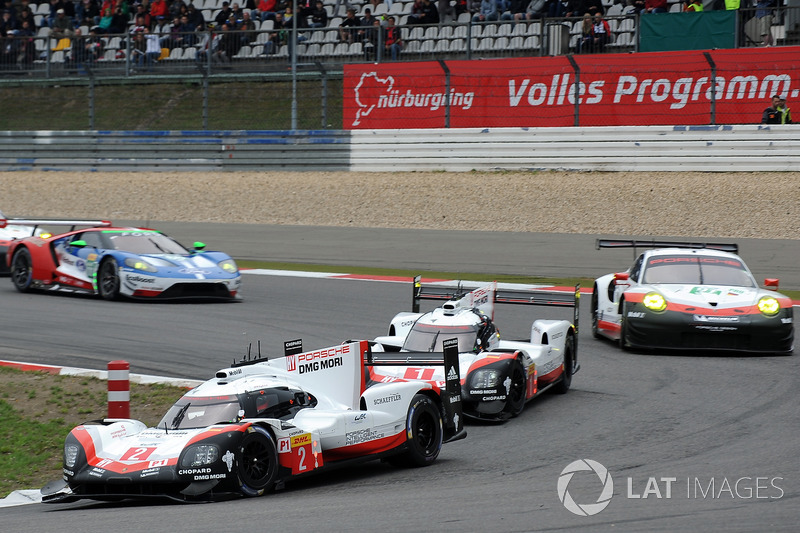 #2 Porsche Team Porsche 919 Hybrid: Timo Bernhard, Earl Bamber, Brendon Hartley