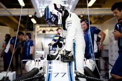 Valtteri Bottas, Williams, climbs in to his car