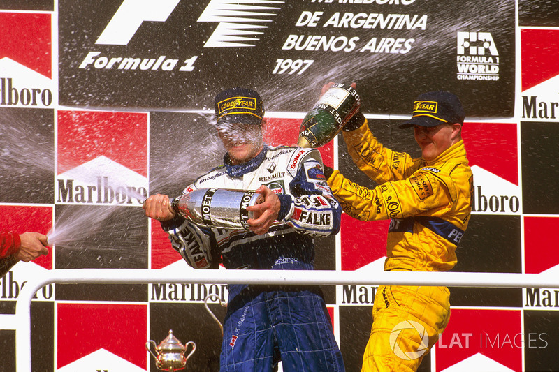 Подіум: переможець Жак Вільньов, Williams Renault,третє місце - Ральф Шумахер, Jordan Peugeot