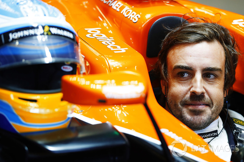 Fernando Alonso, McLaren MCL32, sits in his cockpit