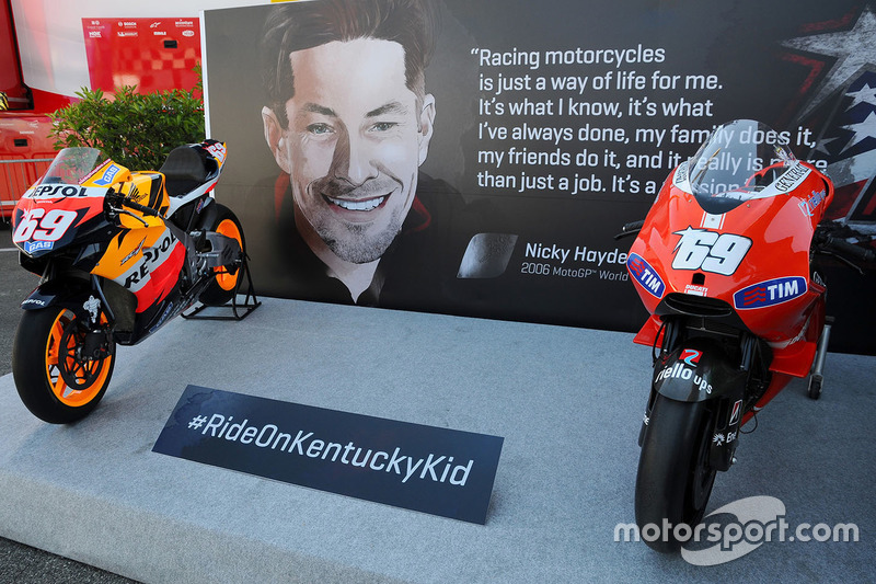Nicky Hayden tribute with all bikes