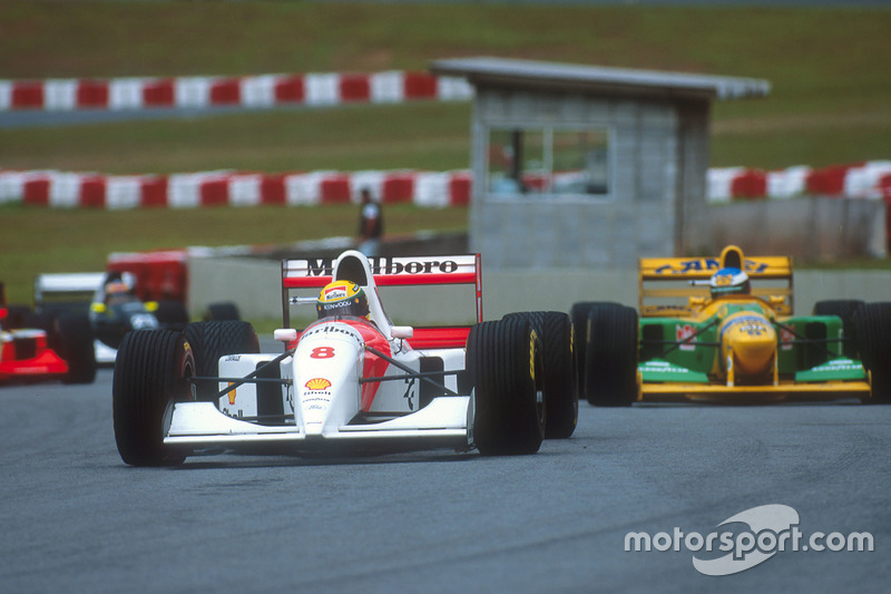 Ayrton Senna, McLaren MP4/8 Ford leads Michael Schumacher, Benetton B192B Ford