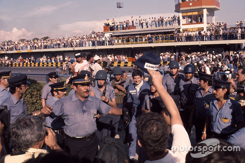 1977 - Wolf, l'effet "wow"