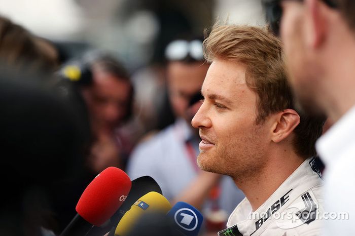 Nico Rosberg, Mercedes AMG F1 Team con los medios