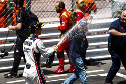 Winner Artem Markelov, RUSSIAN TIME celebrates with champagne