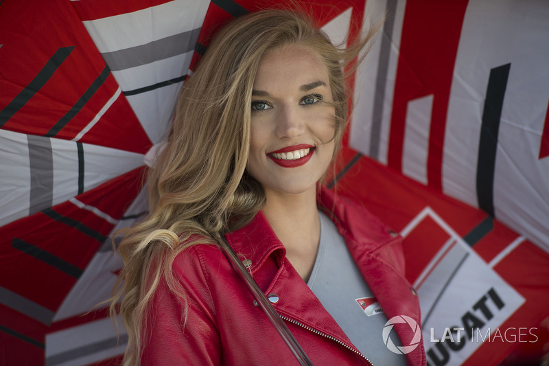 Grid girl