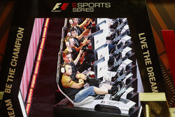Les participants au F1 ESports dans l'arène