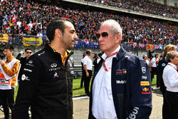 Cyril Abiteboul, Renault Sport F1 Managing Director en Dr Helmut Marko, Red Bull Motorsport Consultant op de grid