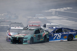 Chase Elliott, Hendrick Motorsports, Chevrolet Camaro Mountain Dew Baja Blast Martin Truex Jr., Furniture Row Racing, Toyota Camry Auto-Owners Insurance