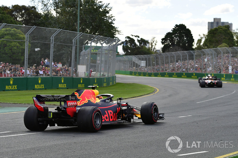 Max Verstappen, Red Bull Racing RB14 recovers from a spin