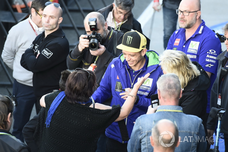 Valentino Rossi, Yamaha Factory Racing with fans