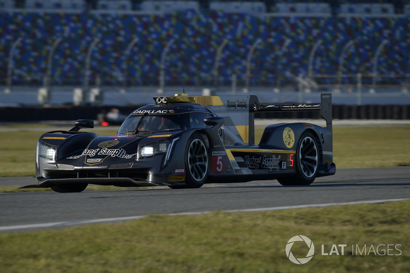 #5 Mustang Sampling Cadillac DPi: Joao Barbosa, Christian Fittipaldi, Filipe Albuquerque