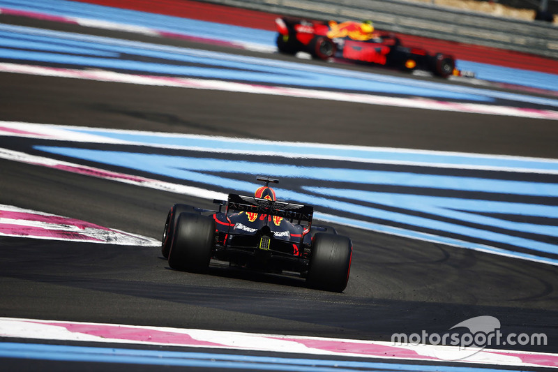 Daniel Ricciardo, Red Bull Racing RB14, derrière Max Verstappen, Red Bull Racing RB14