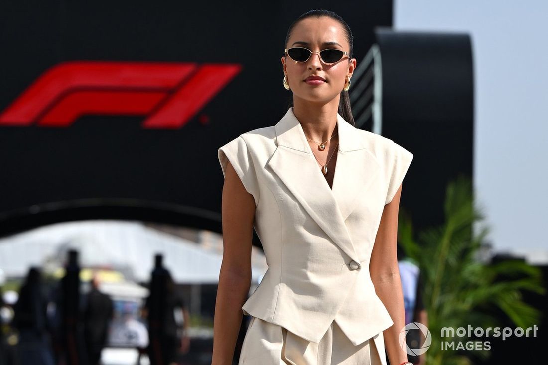 Alexandra Saint Mleux