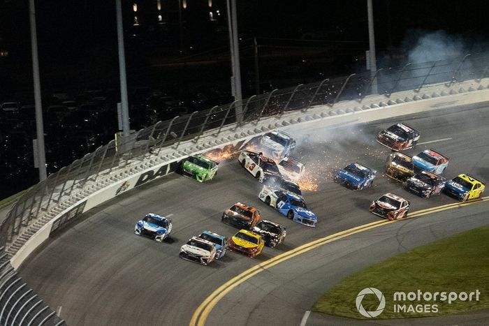 El Big One: Tyler Reddick, Richard Childress Racing, Chevrolet Camaro, Kyle Busch, Joe Gibbs Racing, Toyota Camry, Kurt Busch, Chip Ganassi Racing, Chevrolet Camaro, Erik Jones, Joe Gibbs Racing, Toyota Camry, Ryan Preece, JTG Daugherty Racing, Chevrolet Camaro, Ricky Stenhouse Jr., JTG Daugherty Racing, Chevrolet Camaro, Ryan Newman, Roush Fenway Racing, Ford Mustang, Austin Dillon, Richard Childress Racing, Chevrolet Camaro, Michael McDowell, Front Row Motorsports, Ford Mustang