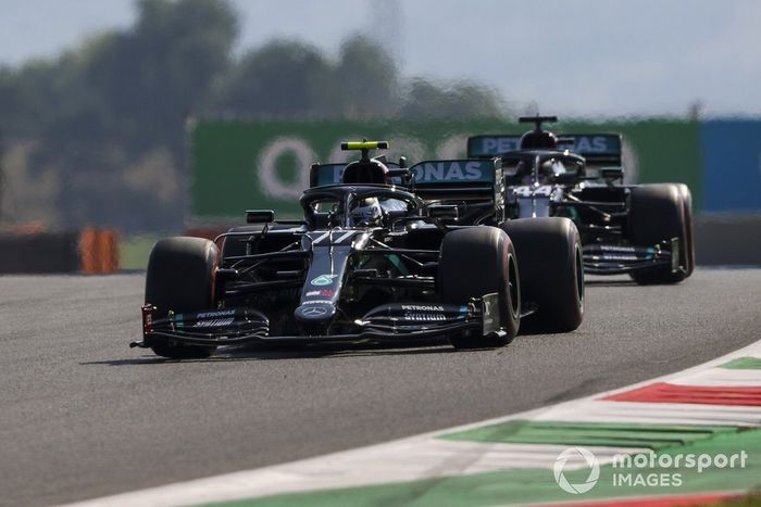 Valtteri Bottas, Mercedes F1 W11, Lewis Hamilton, Mercedes F1 W11