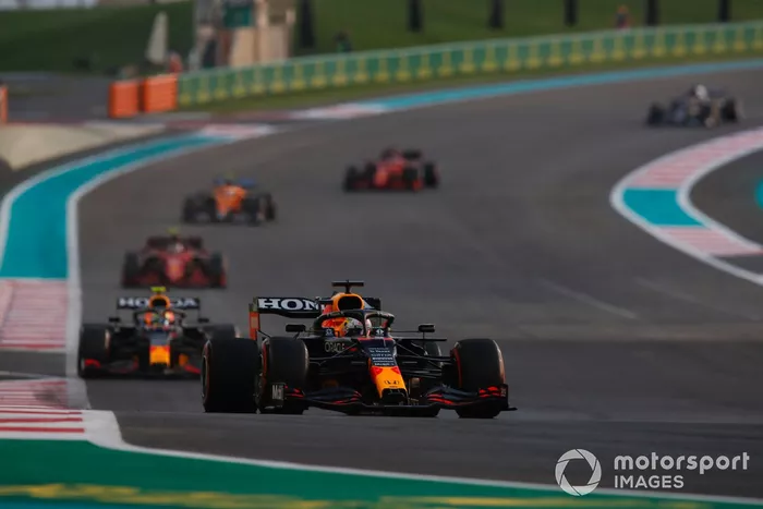 Max Verstappen, Red Bull Racing RB16B, Sergio Pérez, Red Bull Racing RB16B, Charles Leclerc, Ferrari SF21