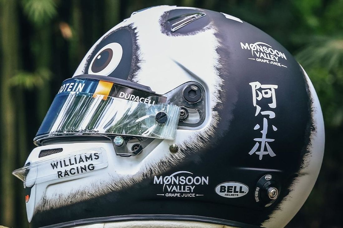 Alex Albon, Williams con su casco especial