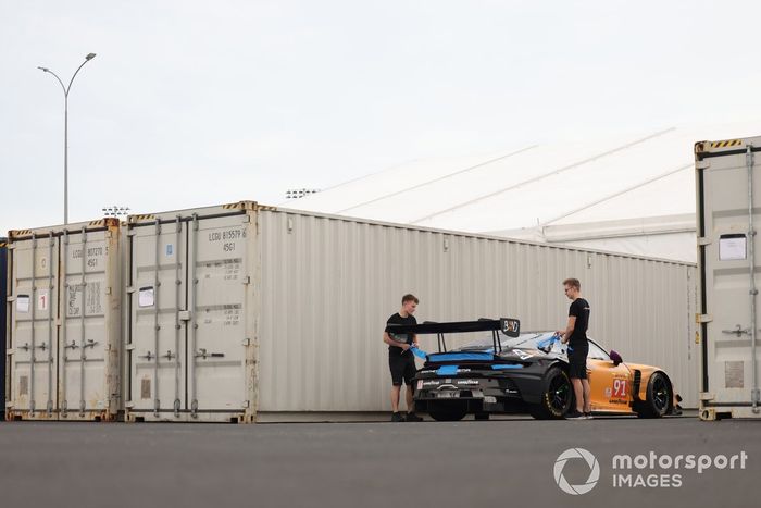 #91 Manthey EMA Porsche 911 GT3 R LMGT3: Yasser Shahin, Morris Schuring, Richard Lietz