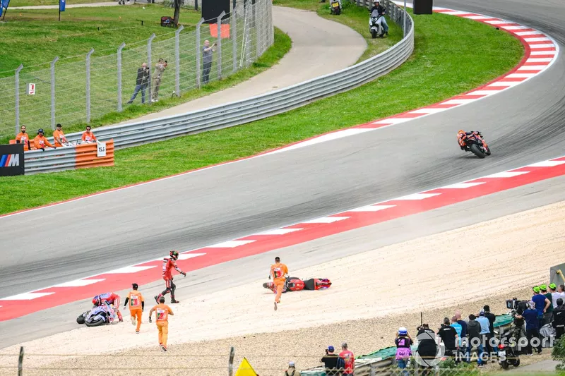 Francesco Bagnaia, Ducati Team, Marc Marquez, Gresini Racing crash