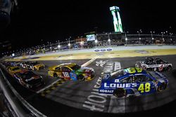 Jimmie Johnson, Hendrick Motorsports Chevrolet, Kyle Busch, Joe Gibbs Racing Toyota