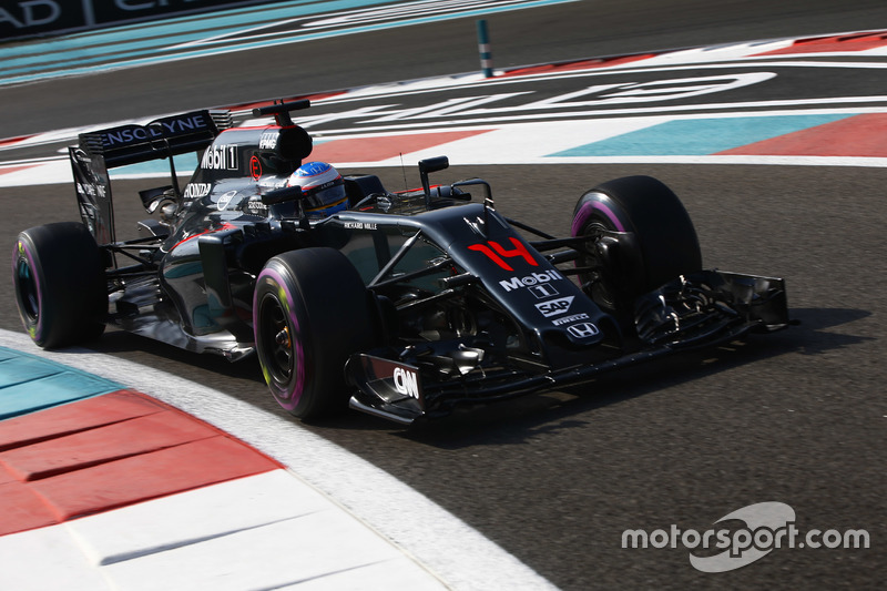 2016: McLaren MP4-31 Honda (два пятых места, 6-е место в КК)