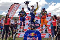 Podio: primer lugar Graham Jarvis, segundo lugar, Alfredo Gomez, tercer lugar Scott Bouverie