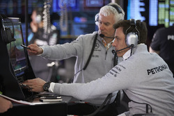 Geoff Willis, Director de tecnología, Mercedes AMG F1, Toto Wolff, Director Ejecutivo de Mercedes AMG F1