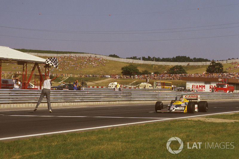 Nelson Piquet, Williams FW11B Honda se lleva la bandera a cuadros