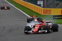 Kimi Raikkonen, Ferrari SF70H locks up