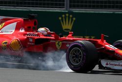 Sebastian Vettel, Ferrari SF70H locks up