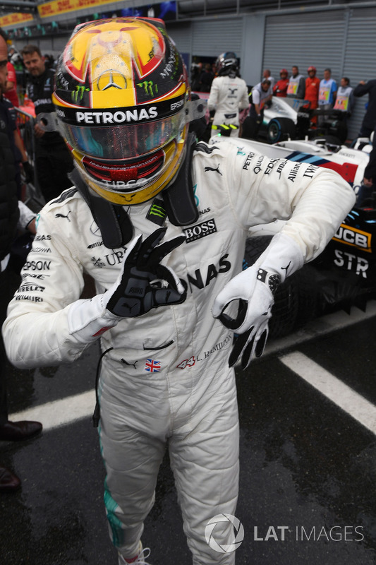 Pole sitter Lewis Hamilton, Mercedes AMG F1 celebrates in parc ferme