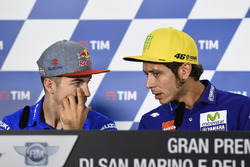 Maverick Viñales, Team Suzuki Ecstar MotoGP; Valentino Rossi, Yamaha Factory Racing