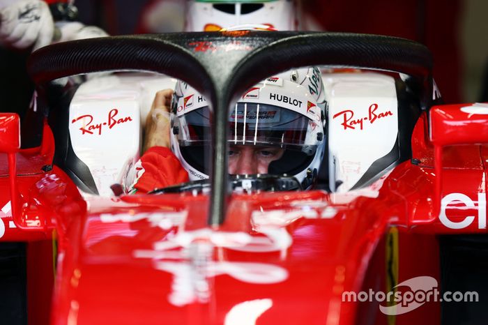 Sebastian Vettel, Ferrari SF16-H, rueda con la protección de cabeza Halo 2