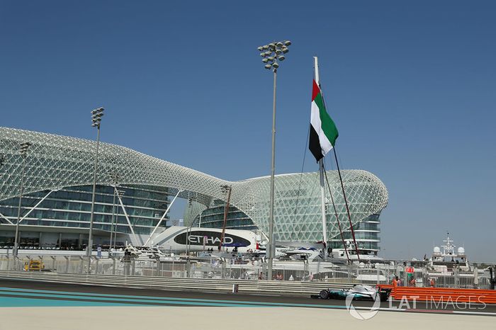 Lewis Hamilton, Mercedes-Benz F1 W08