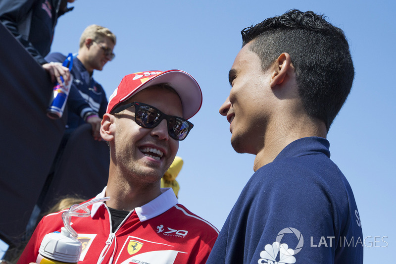 Sebastian Vettel, Ferrari and Pascal Wehrlein, Sauber on the drivers parade