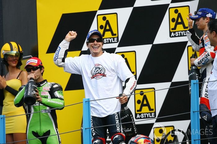 Podio: ganador de la carrera Nicky Hayden