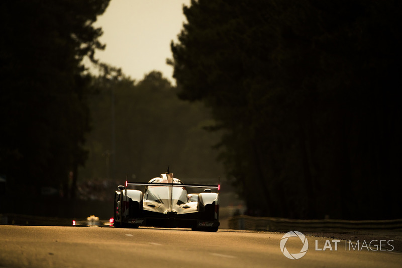 #8 Toyota Gazoo Racing Toyota TS050: Sébastien Buemi, Kazuki Nakajima, Fernando Alonso