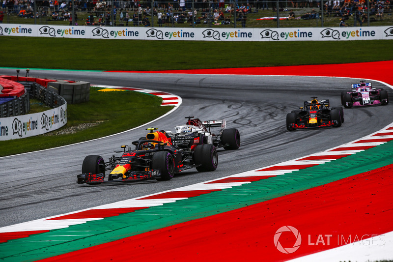 Full radio exchange between Ricciardo, Verstappen and Red Bull over slipstreaming row