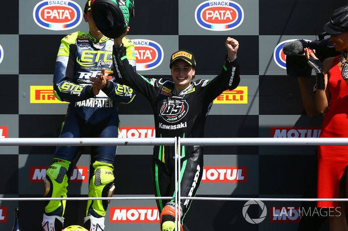 Podium: ganadora, Ana Carrasco