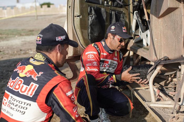 #301 Toyota Gazoo Racing Toyota: Nasser Al-Attiyah, Mathieu Baumel