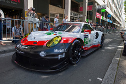 #91 Porsche Team Porsche 911 RSR: Richard Lietz, Frédéric Makowiecki, Patrick Pilet